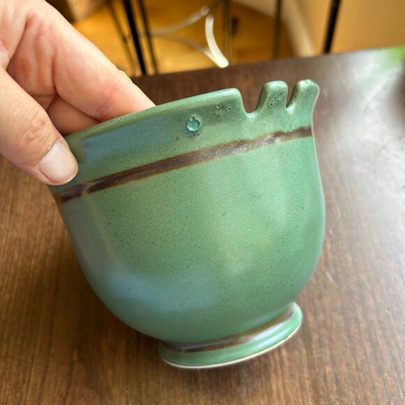 Handcrafted signed dated studio art stoneware bowl - Picture 12 of 12